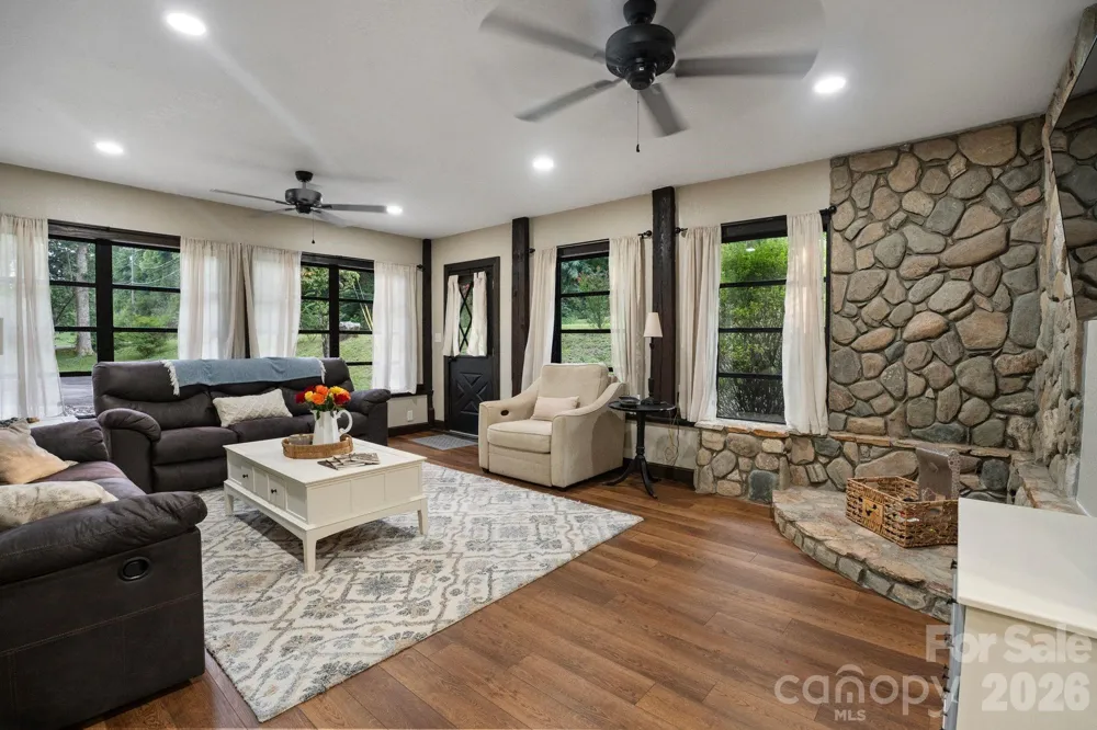 1754 Lake Tahoma Road Marion, NC 28752