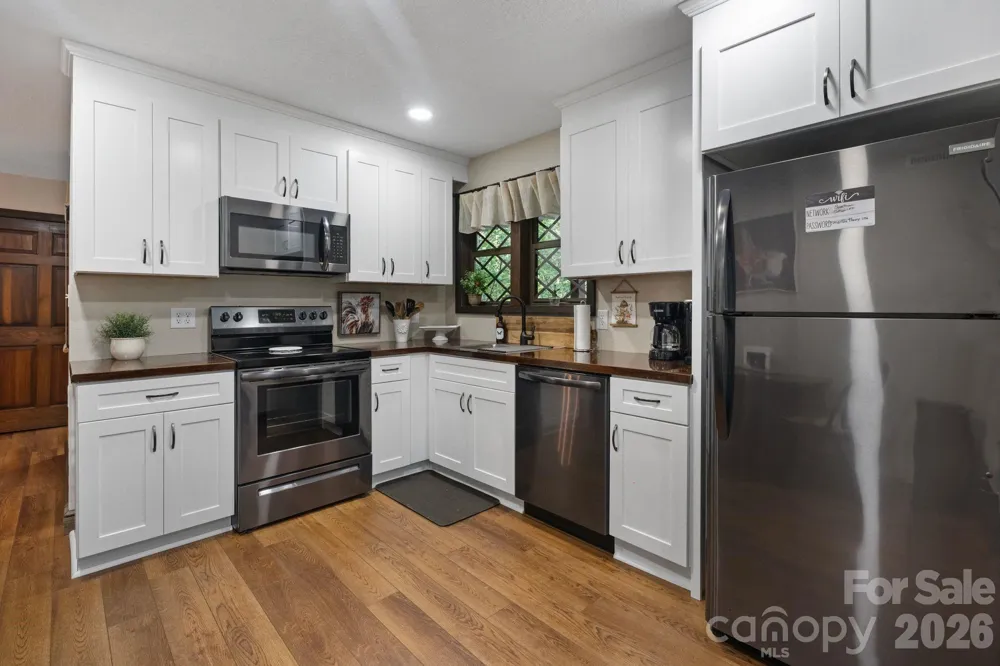 1754 Lake Tahoma Road Marion, NC 28752