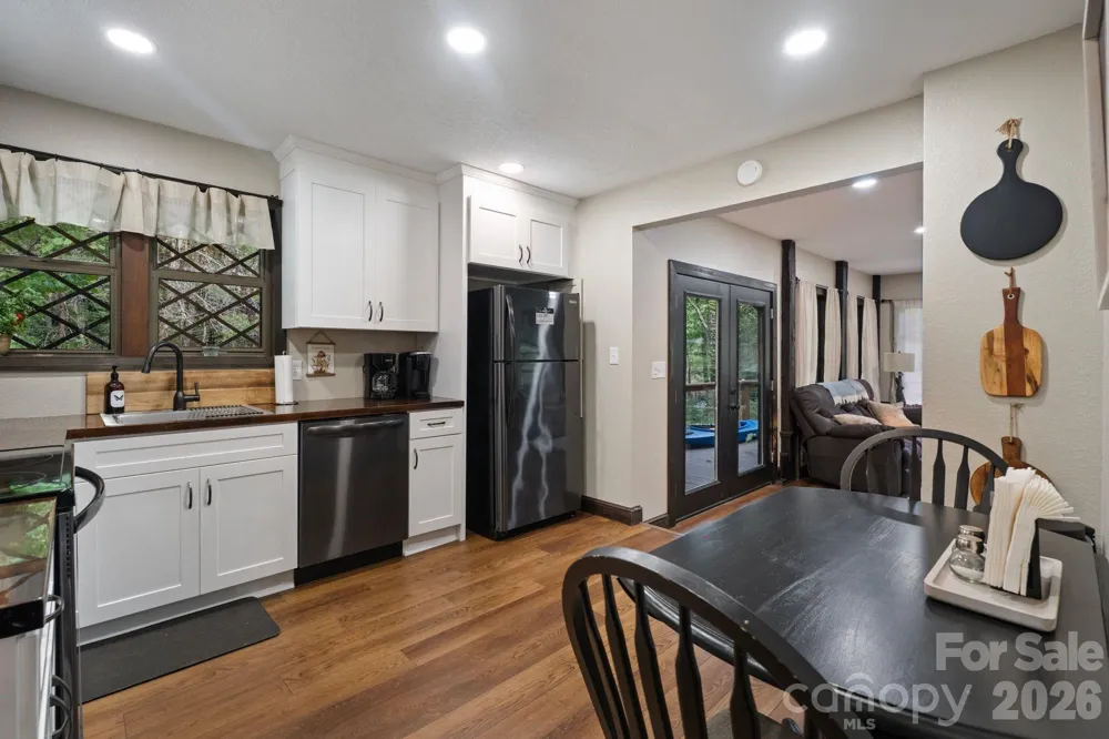 1754 Lake Tahoma Road Marion, NC 28752