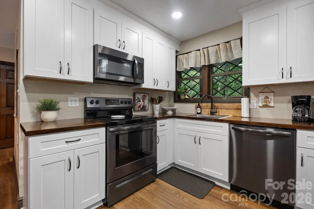1754 Lake Tahoma Road Marion, NC 28752
