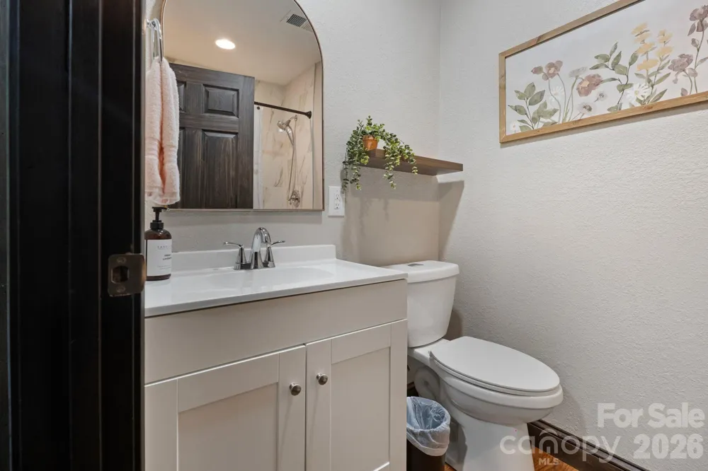 1754 Lake Tahoma Road Marion, NC 28752