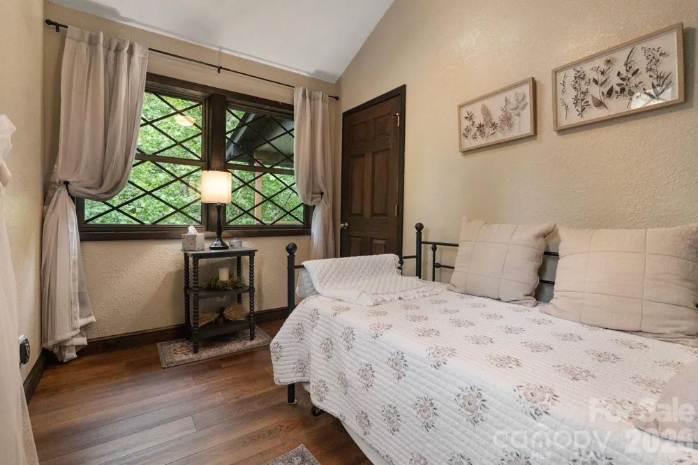 1754 Lake Tahoma Road Marion, NC 28752