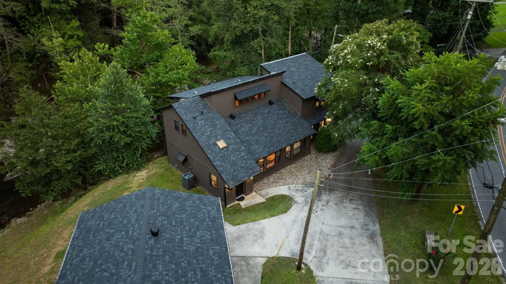 1754 Lake Tahoma Road Marion, NC 28752