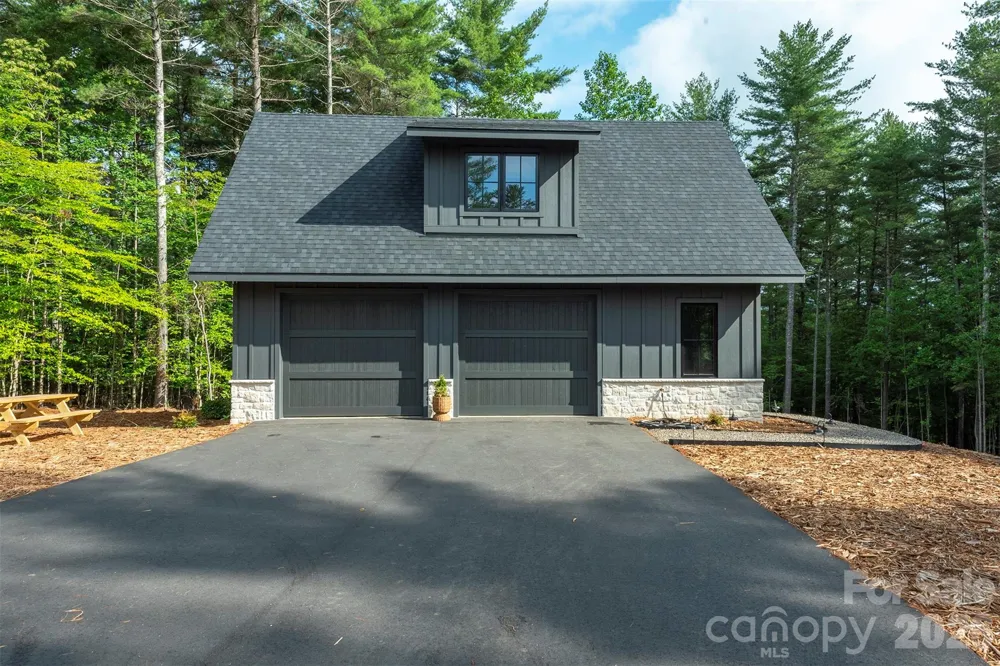 1156 Campbells Trace Nebo, NC 28761