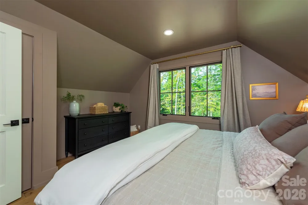 1156 Campbells Trace Nebo, NC 28761