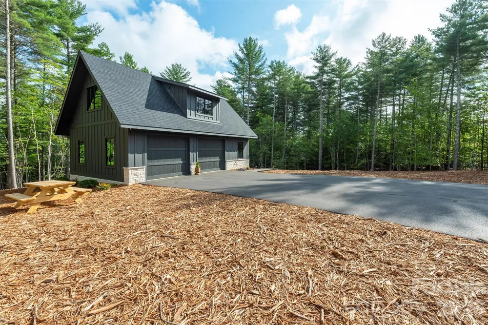 1156 Campbells Trace Nebo, NC 28761
