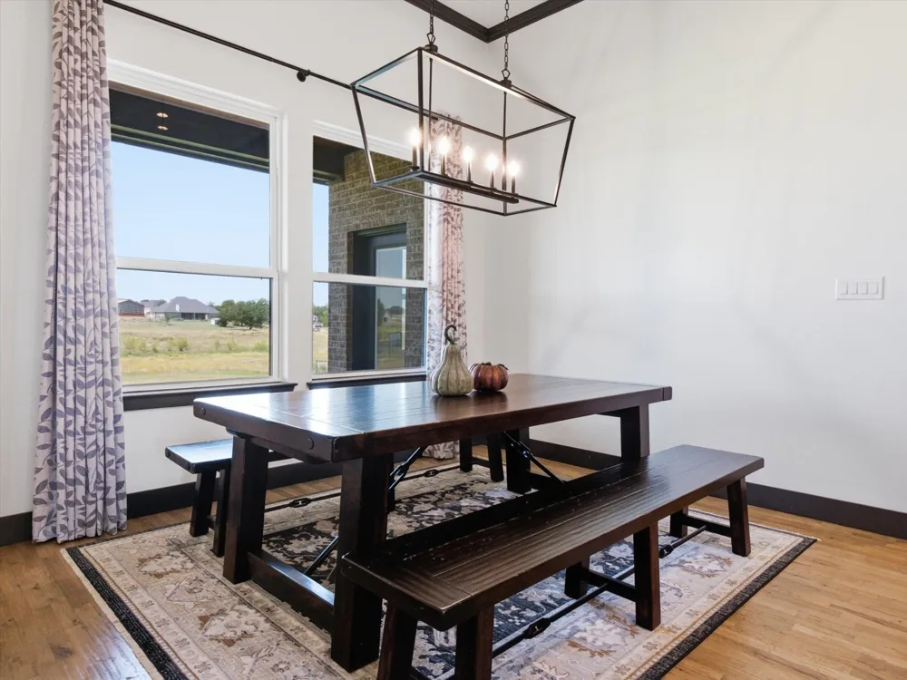 1115 Pioneer Crossing Weatherford, TX 76088