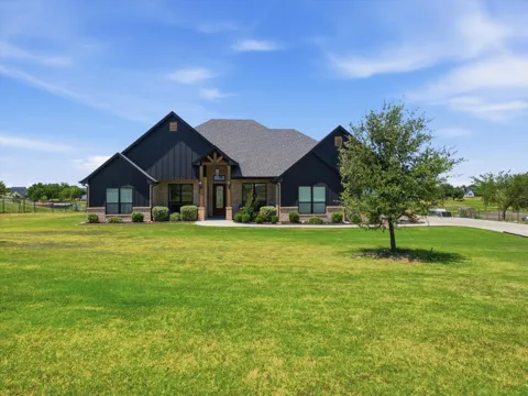 1115 Pioneer Crossing
