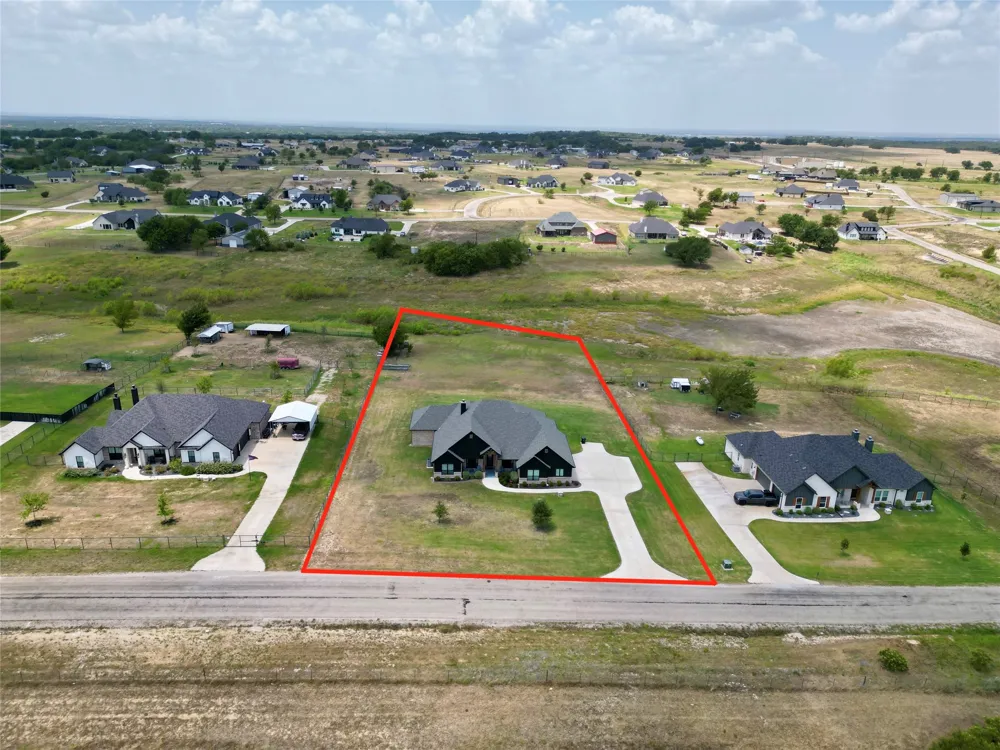 1115 Pioneer Crossing Weatherford, TX 76088