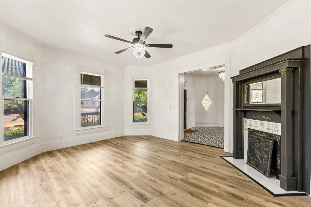 1005 Trinity Street Decatur, TX 76234