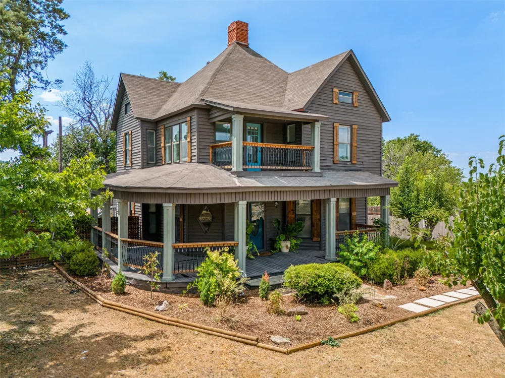 1005 Trinity Street Decatur, TX 76234