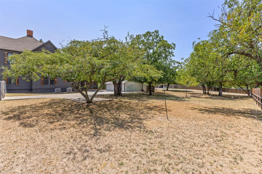 1005 Trinity Street Decatur, TX 76234
