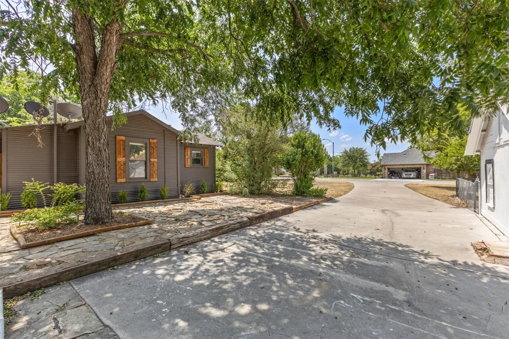 1005 Trinity Street Decatur, TX 76234