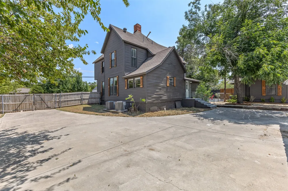 1005 Trinity Street Decatur, TX 76234
