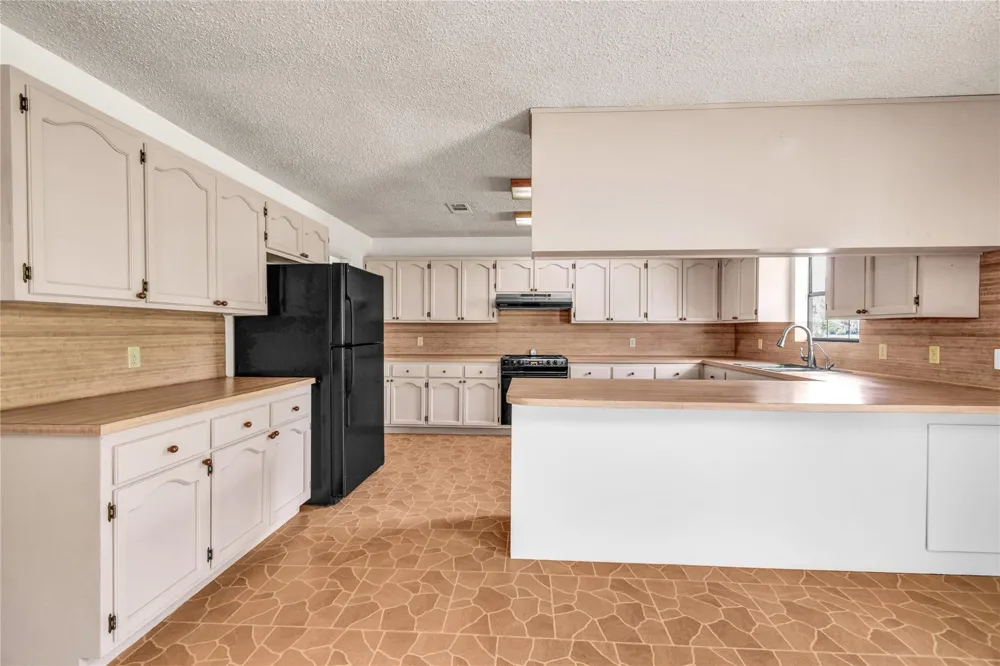 6192 County Road 803 Sweeny, TX 77480