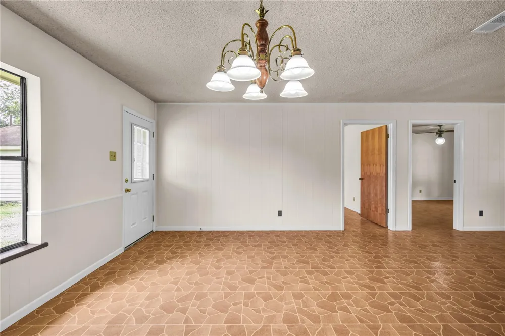 6192 County Road 803 Sweeny, TX 77480