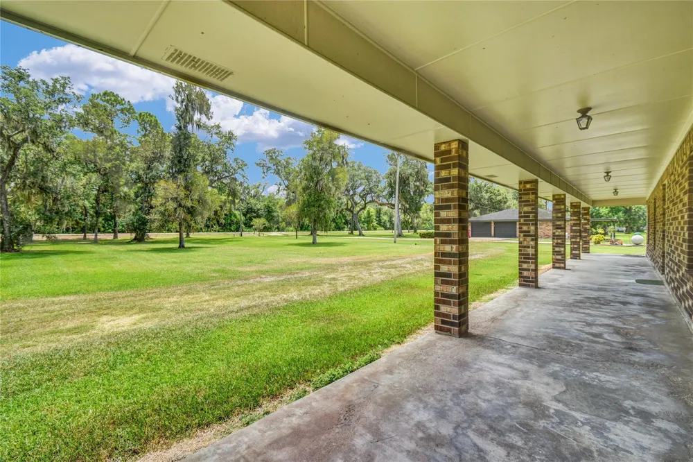 6192 County Road 803 Sweeny, TX 77480