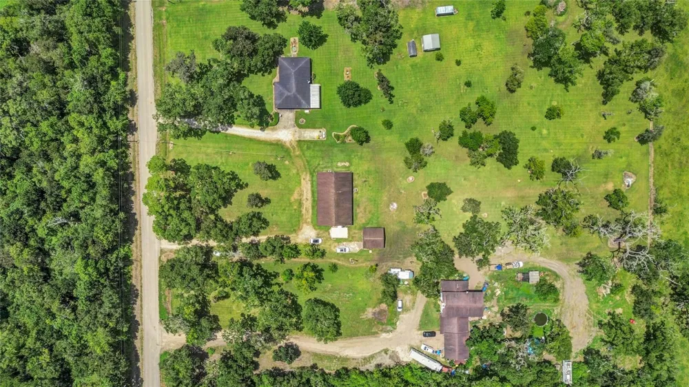 6192 County Road 803 Sweeny, TX 77480