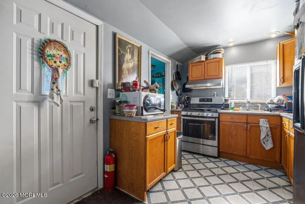 299 Metedeconk Trail Jackson, NJ 08527