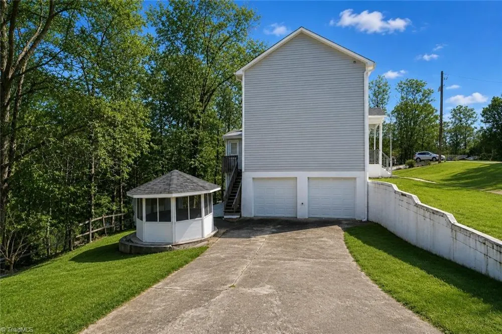 801 Fox Run Drive Lewisville, NC 27023