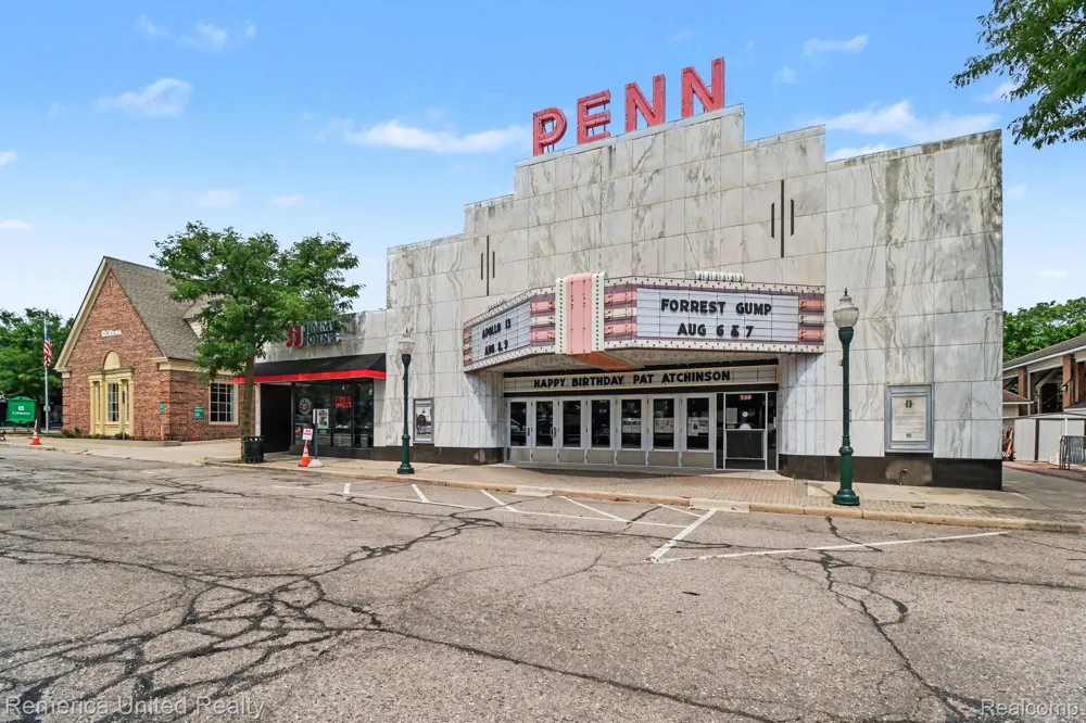 1328 W Ann Arbor Trail Plymouth City, MI 48170
