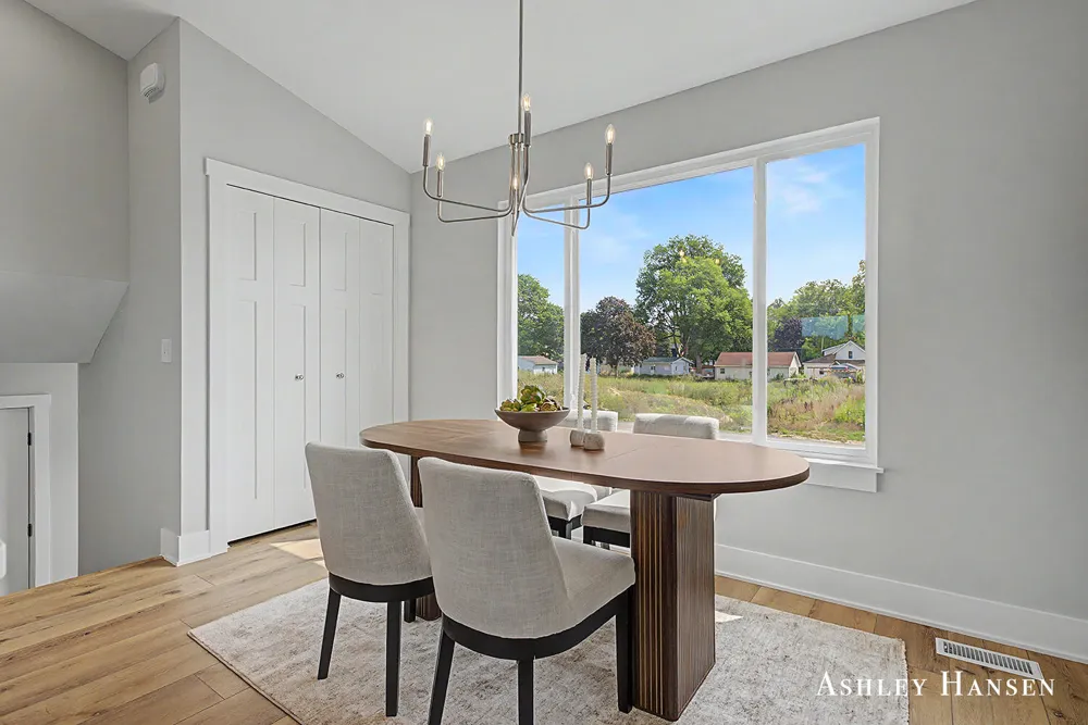 117 Chase NW Kent City Village, MI 49330