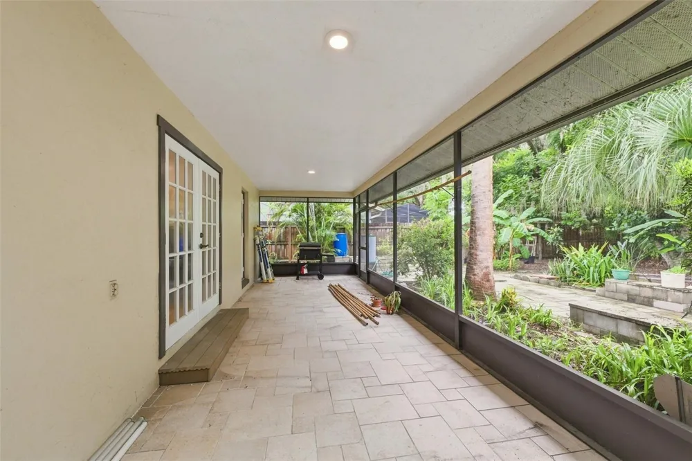 2107 W FORE DRIVE Tampa, FL 33612