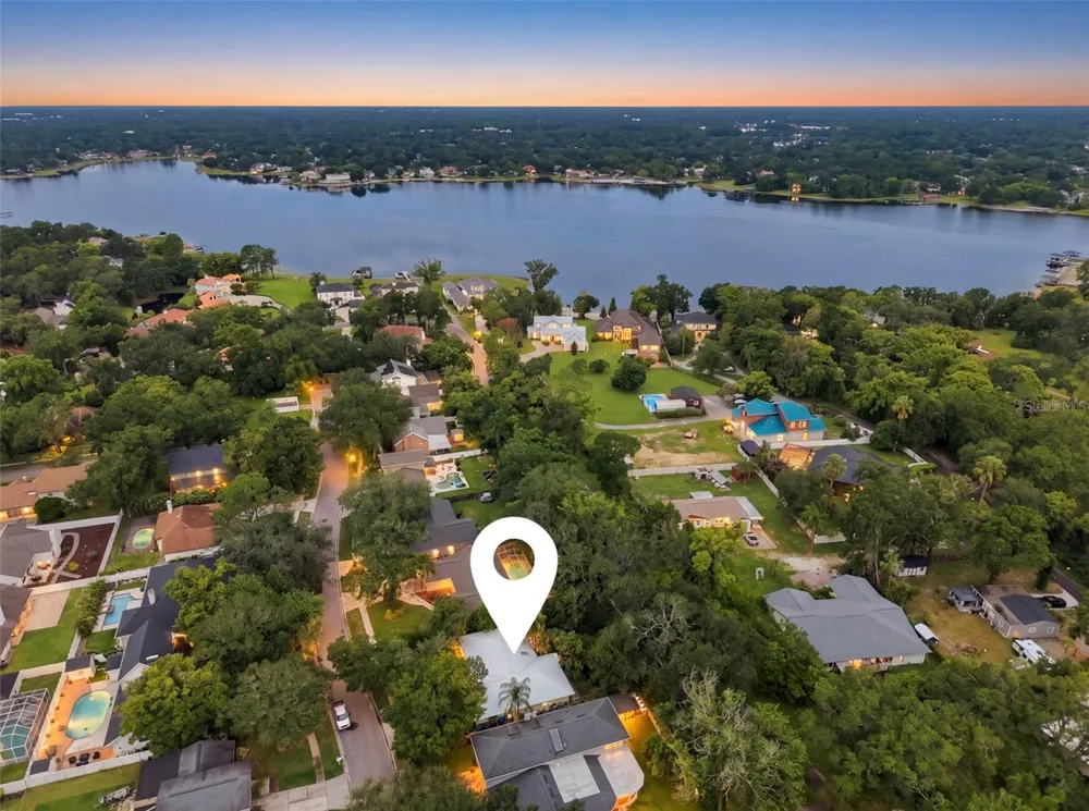 2107 W FORE DRIVE Tampa, FL 33612