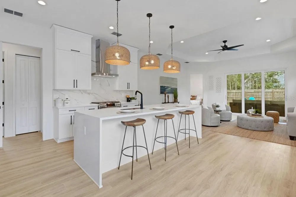 439 LOUDEN AVENUE Dunedin, FL 34698
