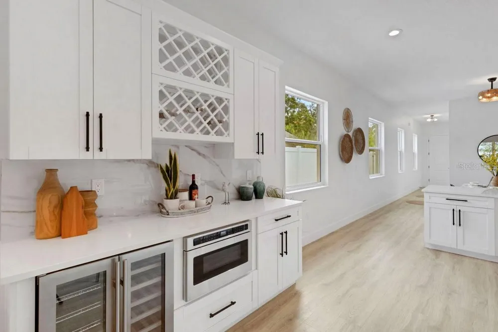 439 LOUDEN AVENUE Dunedin, FL 34698