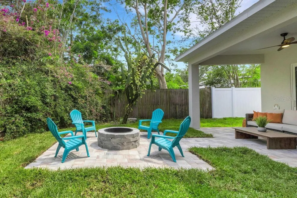439 LOUDEN AVENUE Dunedin, FL 34698