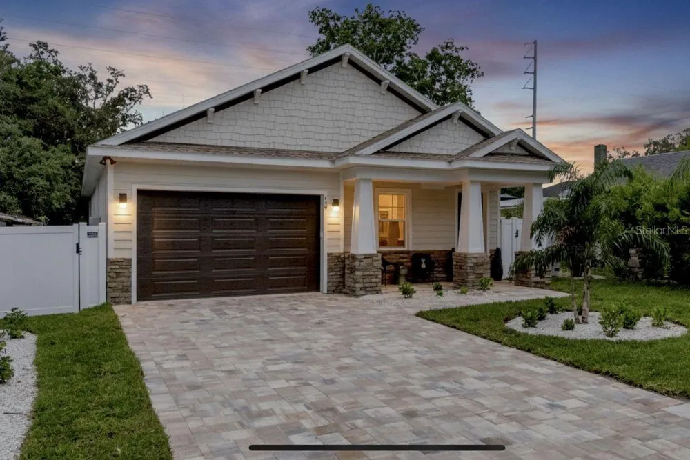439 LOUDEN AVENUE Dunedin, FL 34698