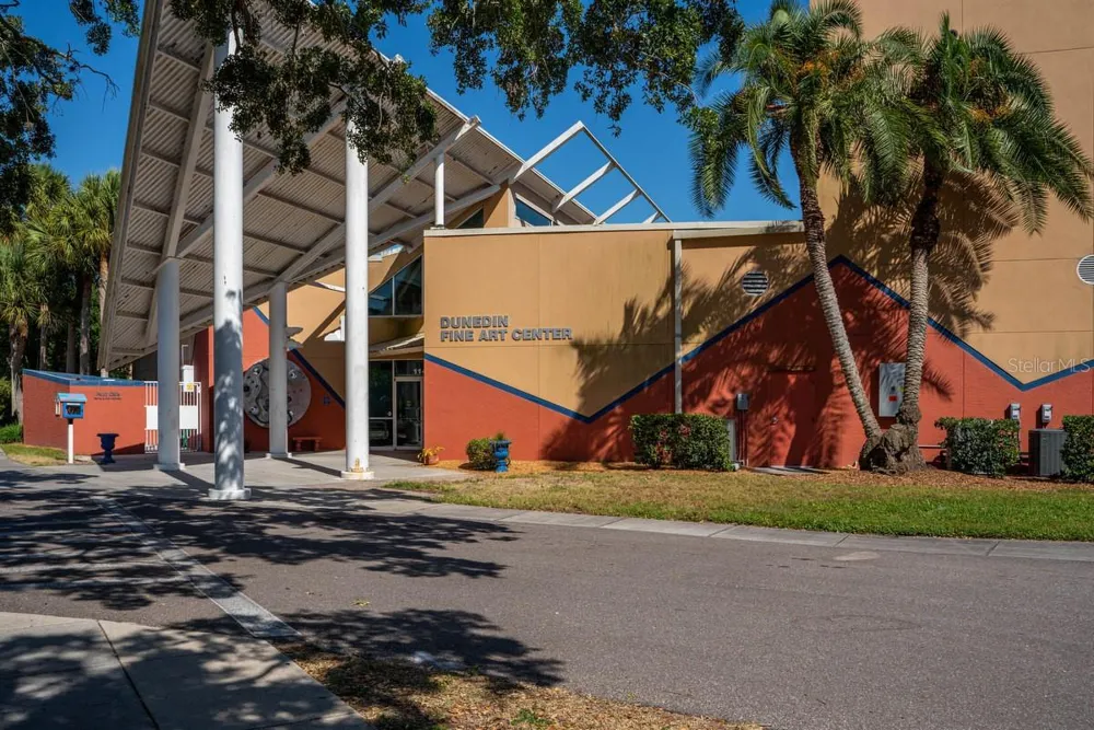 439 LOUDEN AVENUE Dunedin, FL 34698