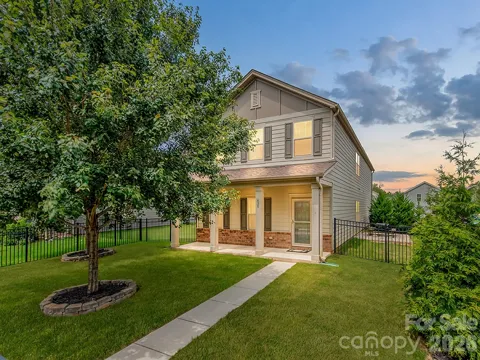 438 Nixon Road