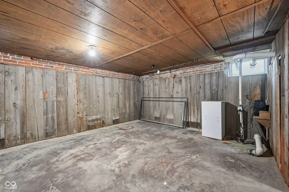 607 S Main Street Farmland, IN 47340