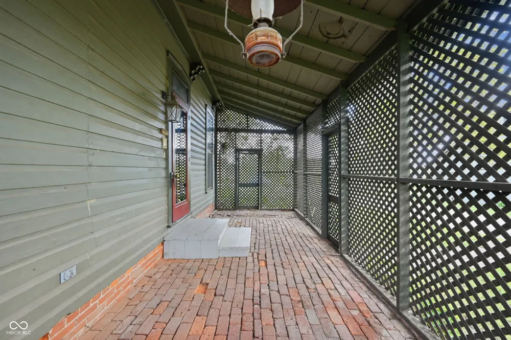 607 S Main Street Farmland, IN 47340