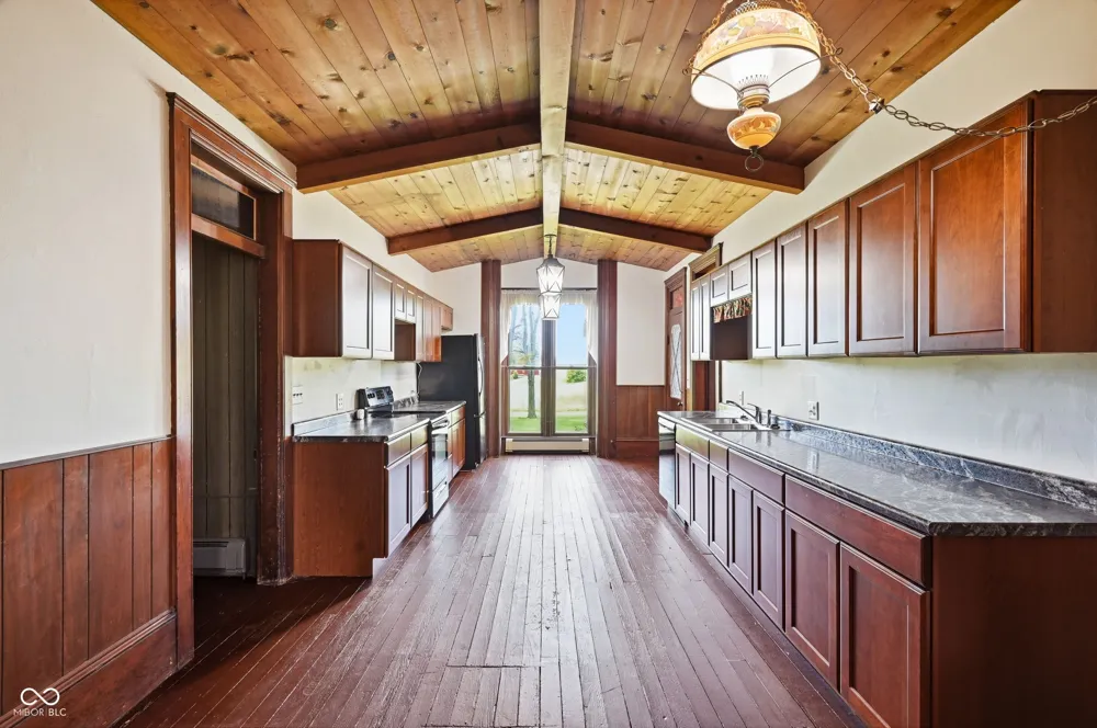 607 S Main Street Farmland, IN 47340
