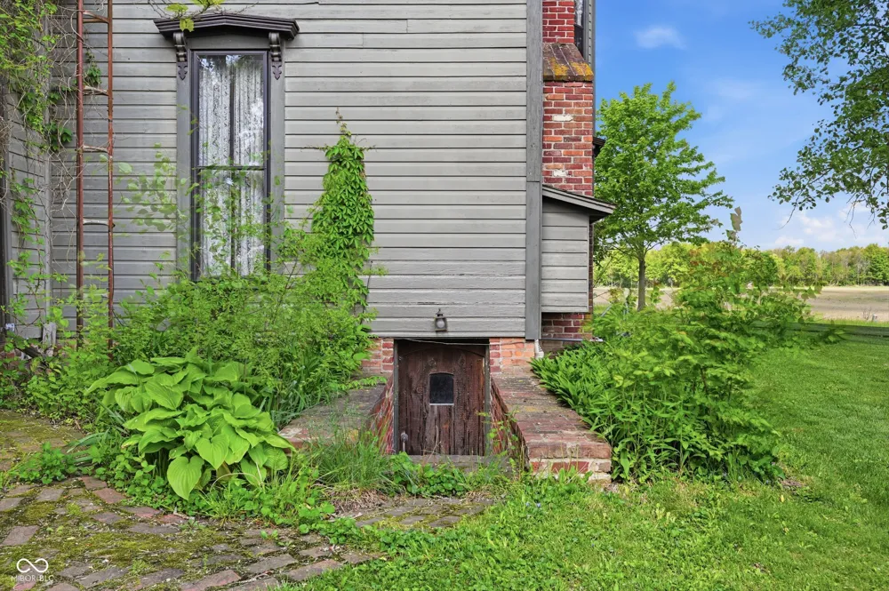 607 S Main Street Farmland, IN 47340