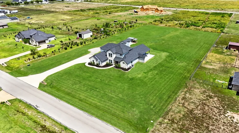 7271 Michelle Point Krum, TX 76249