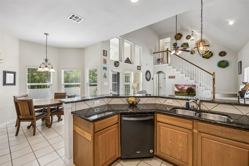 901 Wenk Drive Aubrey, TX 76227