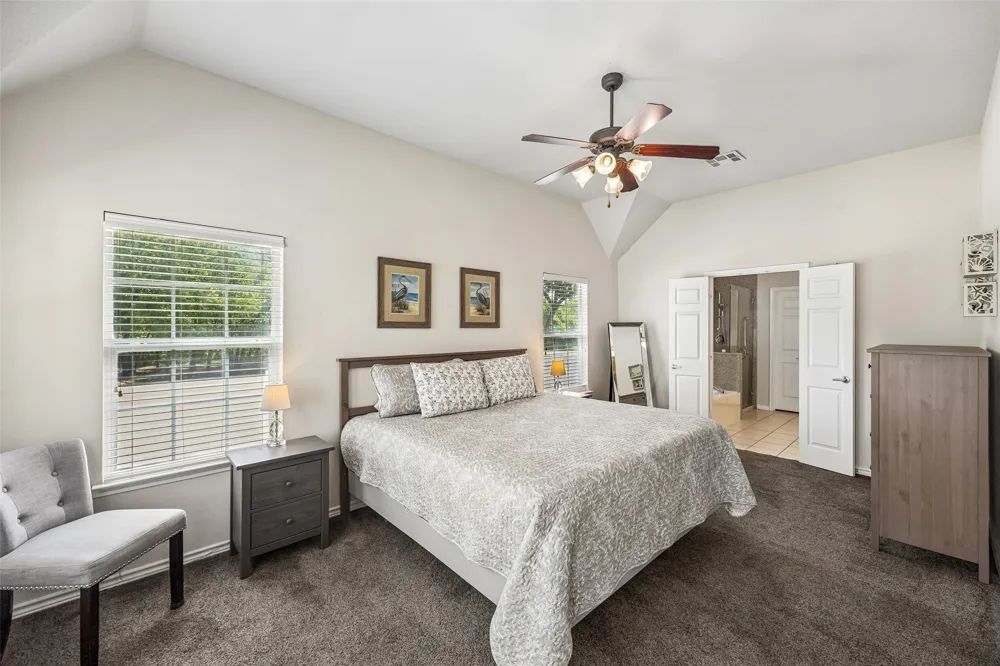 901 Wenk Drive Aubrey, TX 76227