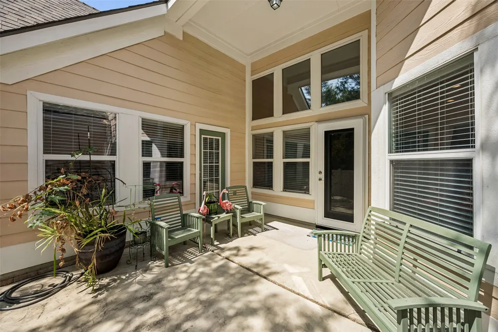 901 Wenk Drive Aubrey, TX 76227