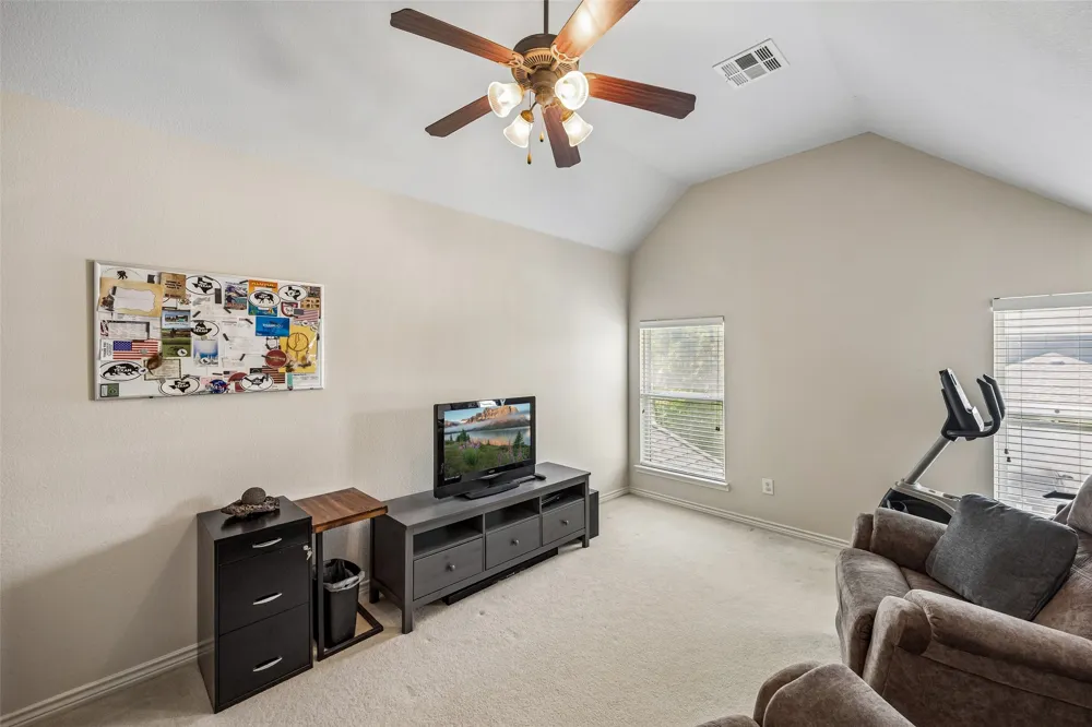901 Wenk Drive Aubrey, TX 76227