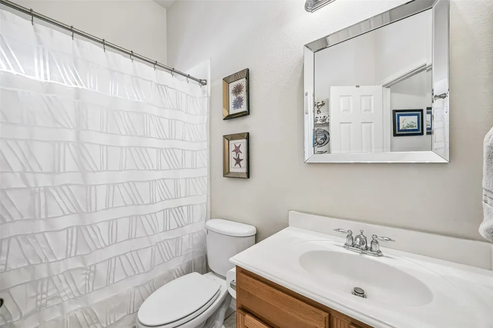 901 Wenk Drive Aubrey, TX 76227