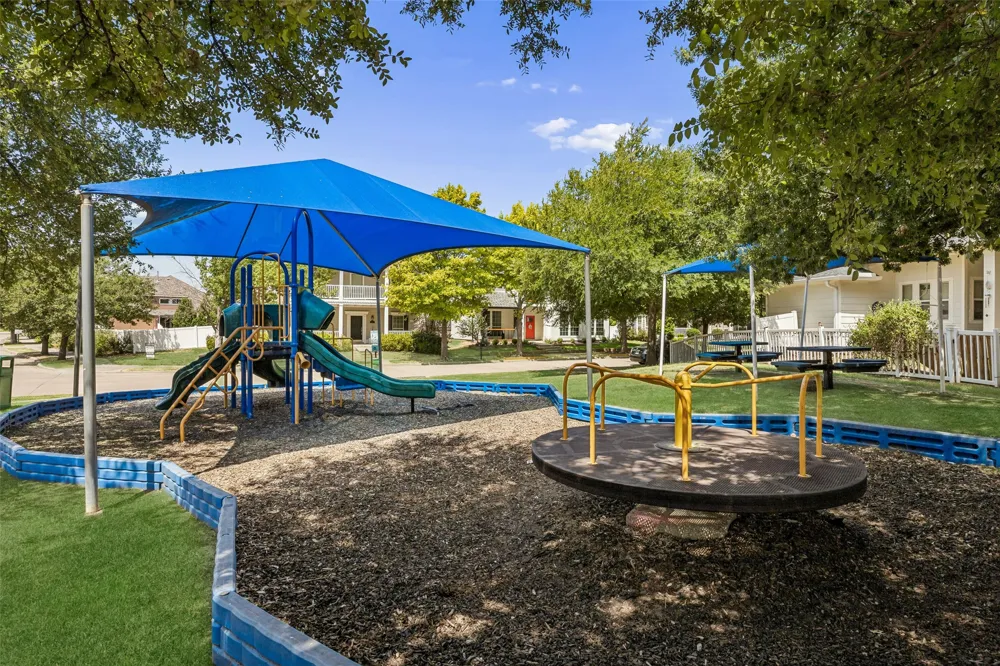901 Wenk Drive Aubrey, TX 76227