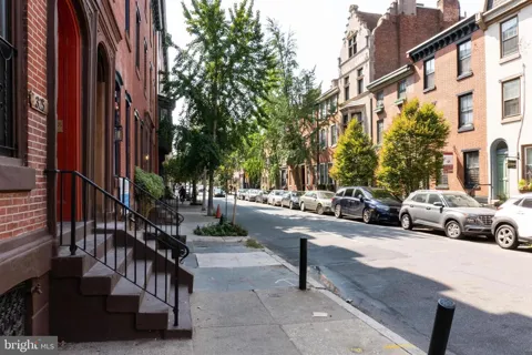 327 S 16TH STREET #2R