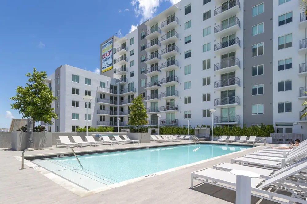 729 NW 2 STREET #605 Miami, FL 33128