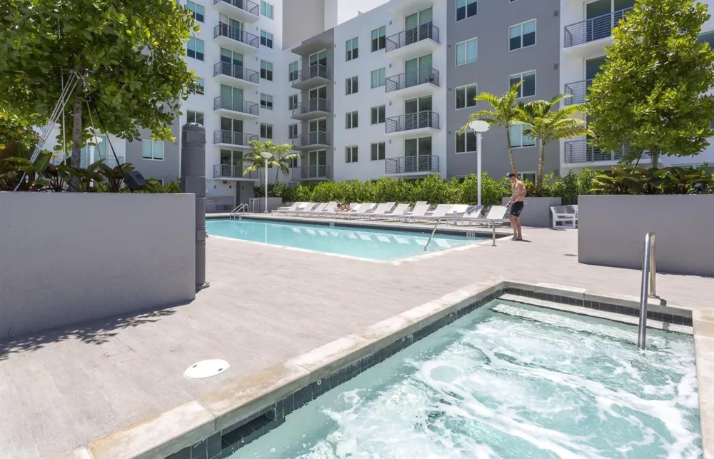 729 NW 2 STREET #605 Miami, FL 33128