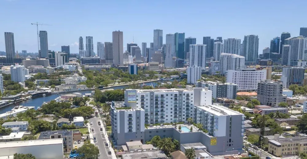 729 NW 2 STREET #605 Miami, FL 33128