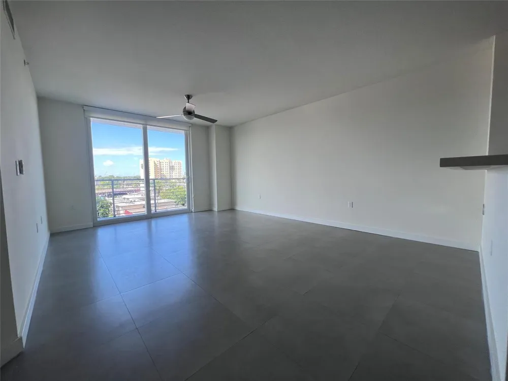 729 NW 2 STREET #605 Miami, FL 33128
